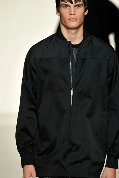 Look 30